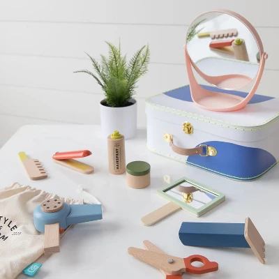 Manhattan Toy Style & Groom 9 Piece Wooden Toddler & Kids Pretend Play Hair Styling & Grooming Kit 6 Manhattan Toy Style & Groom 9 Piece Wooden Toddler & Kids Pretend Play Hair Styling & Grooming Kit - Image 4